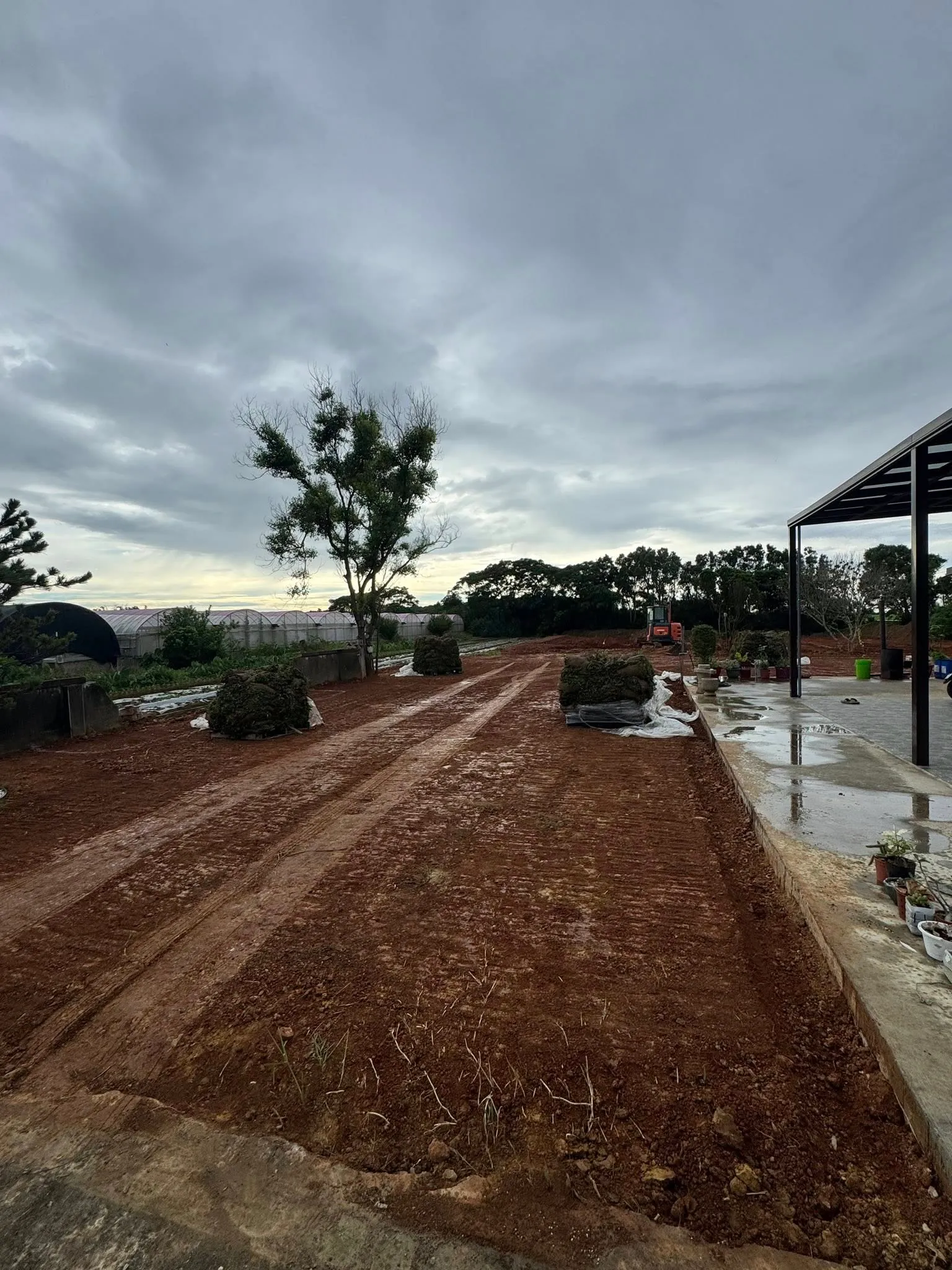 庭院土壤整平待鋪設